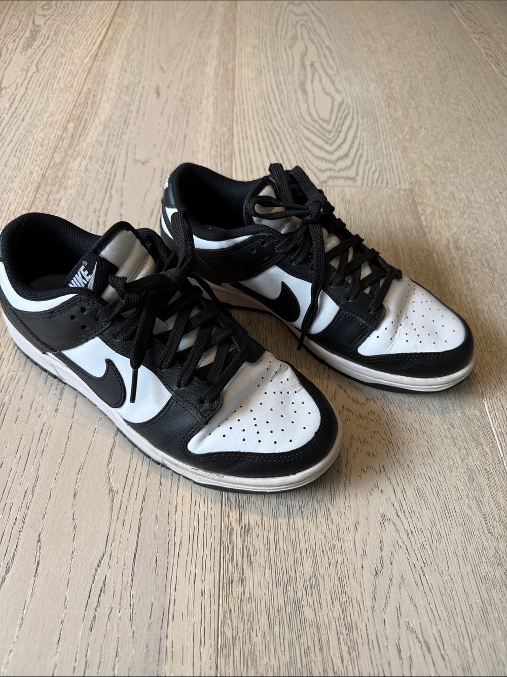 Women’s Nike Black & White Low-Top Sneakers